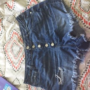 Refuge distressed shorts